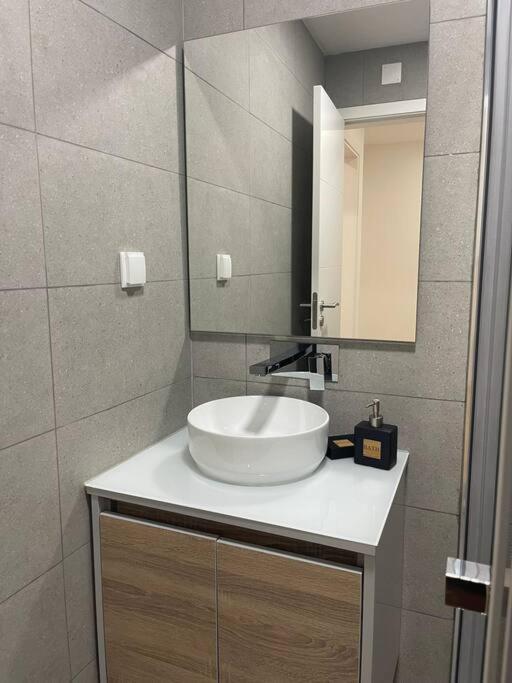 Lovely 2 Bedroom Apartment In South Lisbon 바헤이루 외부 사진