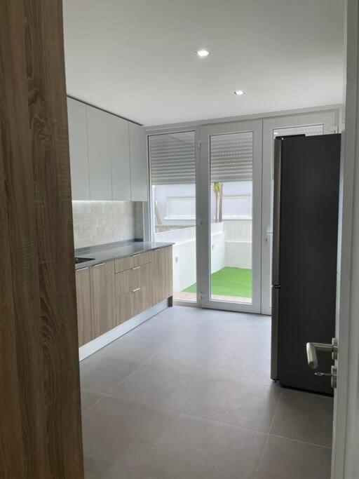 Lovely 2 Bedroom Apartment In South Lisbon 바헤이루 외부 사진