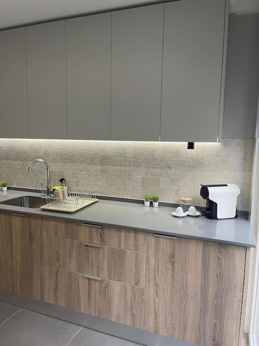 Lovely 2 Bedroom Apartment In South Lisbon 바헤이루 외부 사진