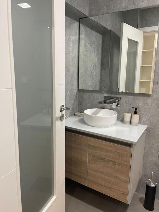Lovely 2 Bedroom Apartment In South Lisbon 바헤이루 외부 사진