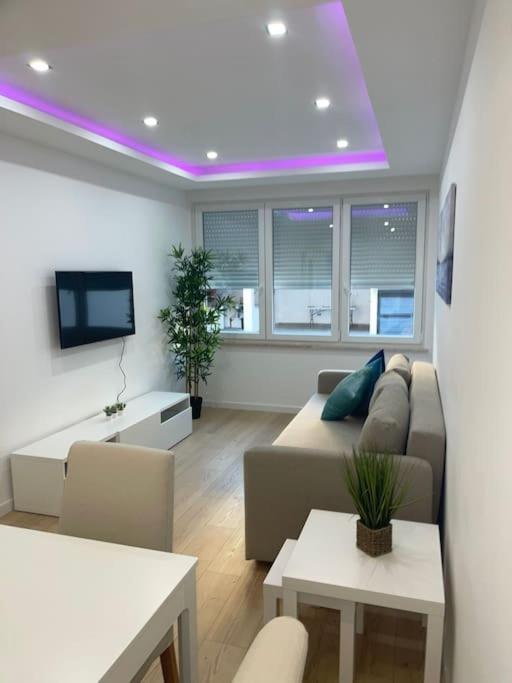 Lovely 2 Bedroom Apartment In South Lisbon 바헤이루 외부 사진